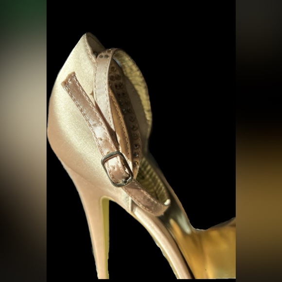 BEBE Stiletto Champagne Pumps - Picture 9 of 10